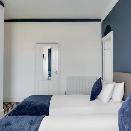 Oyo Lord Kitcheners Guest House Lowestoft Buitenkant foto