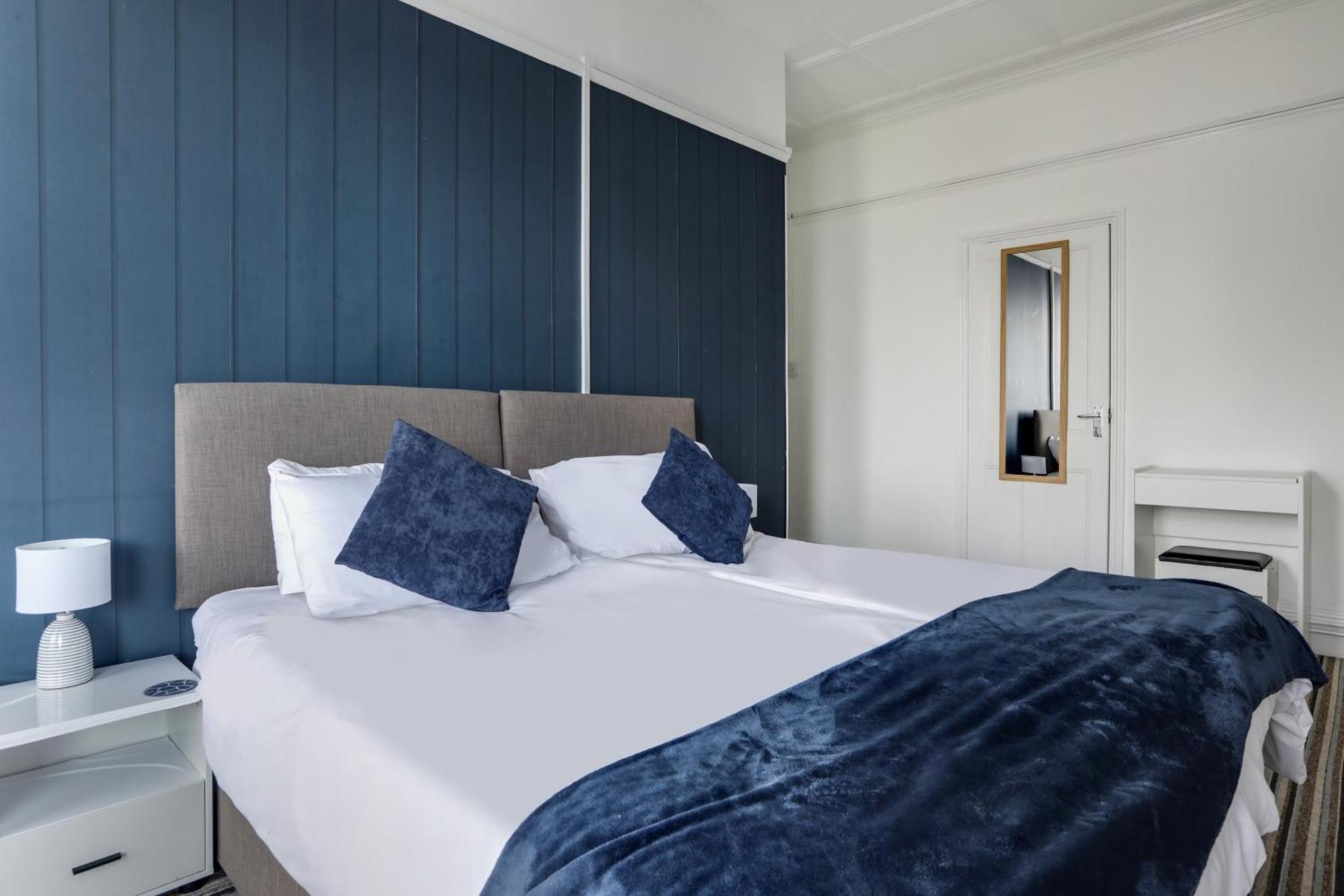 Oyo Lord Kitcheners Bed & Breakfast 3*