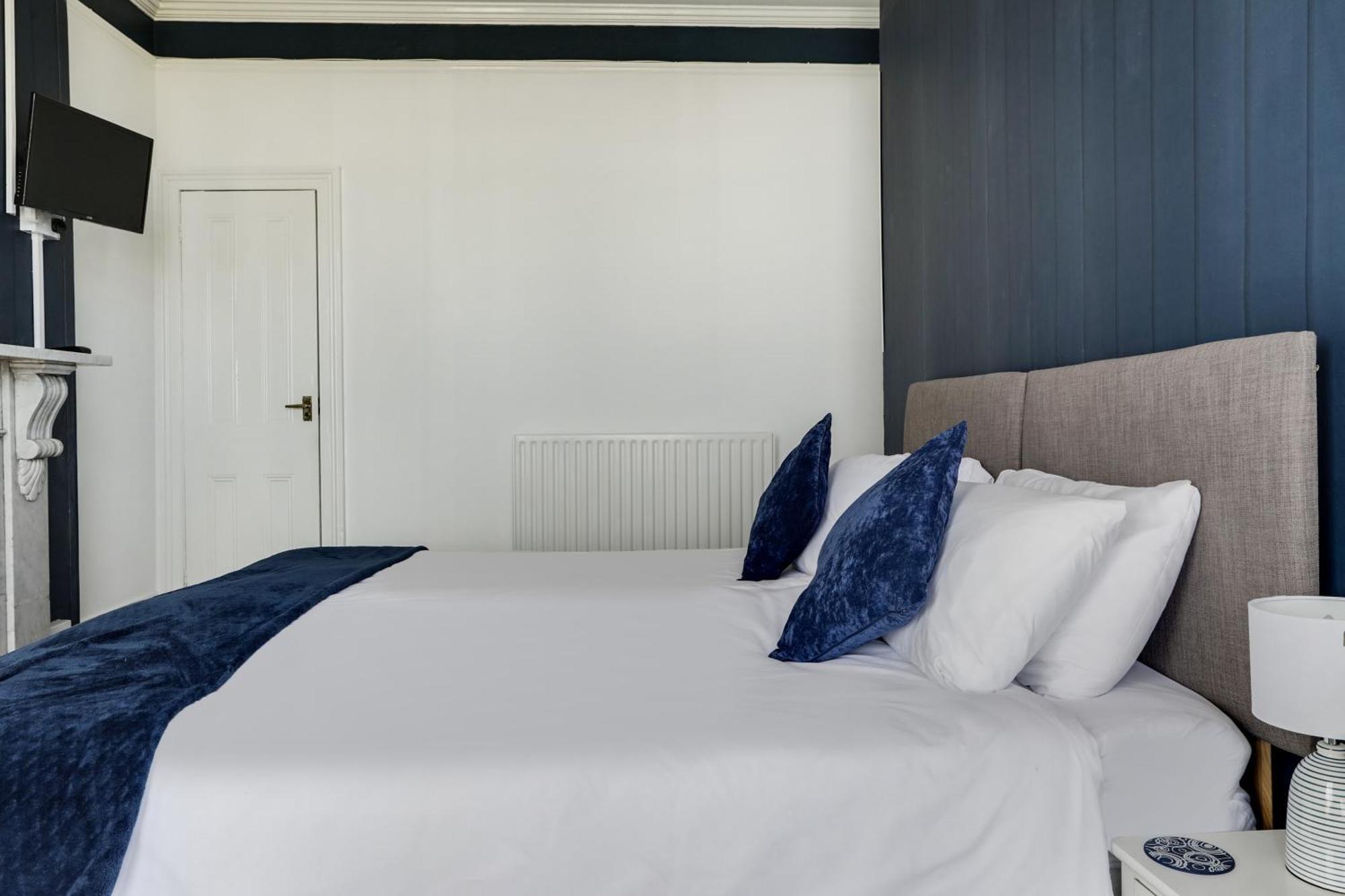 Oyo Lord Kitcheners Bed & Breakfast